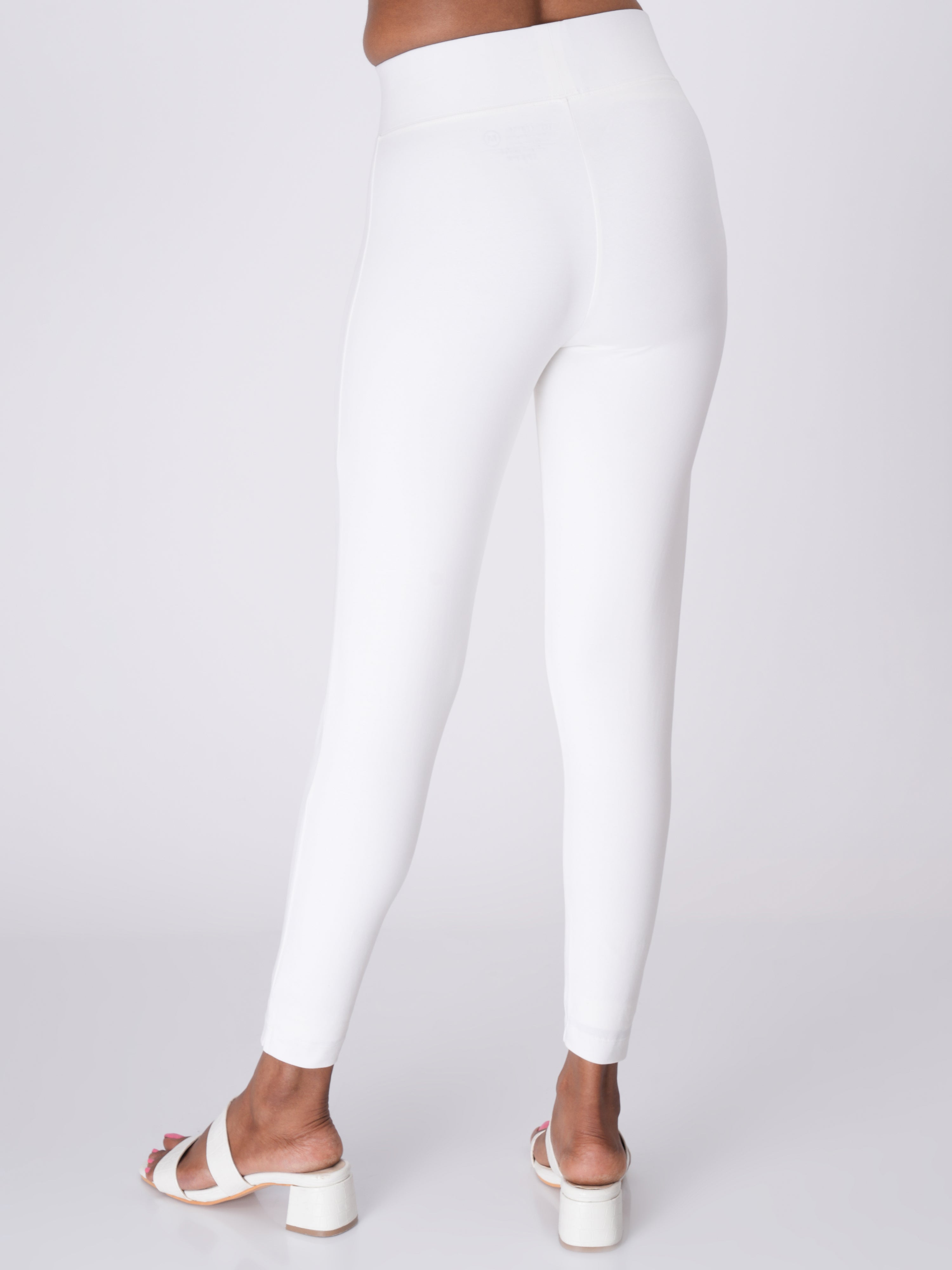 Movease 7/8 White Leggings (Ankle Length Leggings)